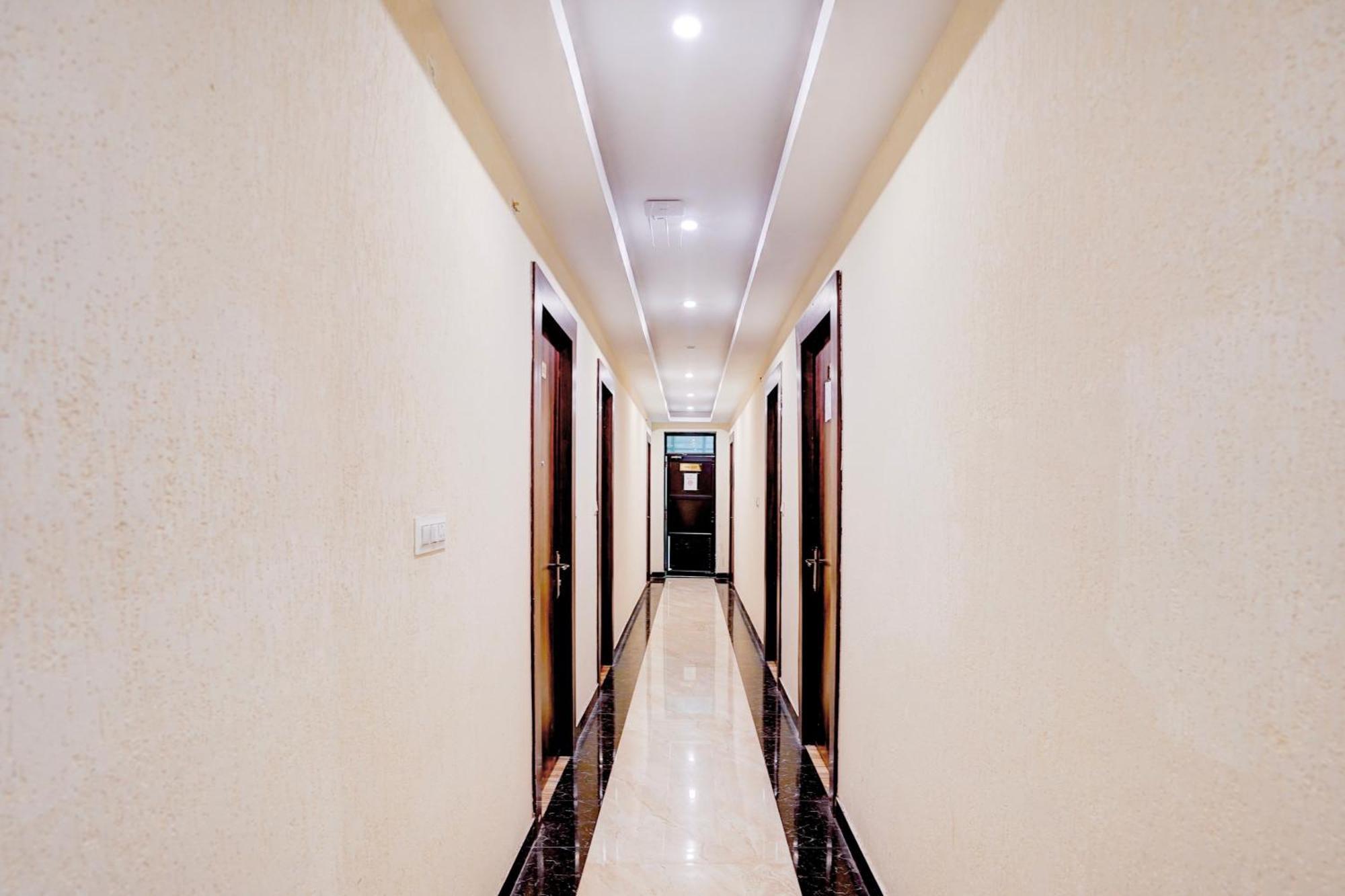 Hotel Collection O Golapar Haldwani Kāthgodām Exteriér fotografie