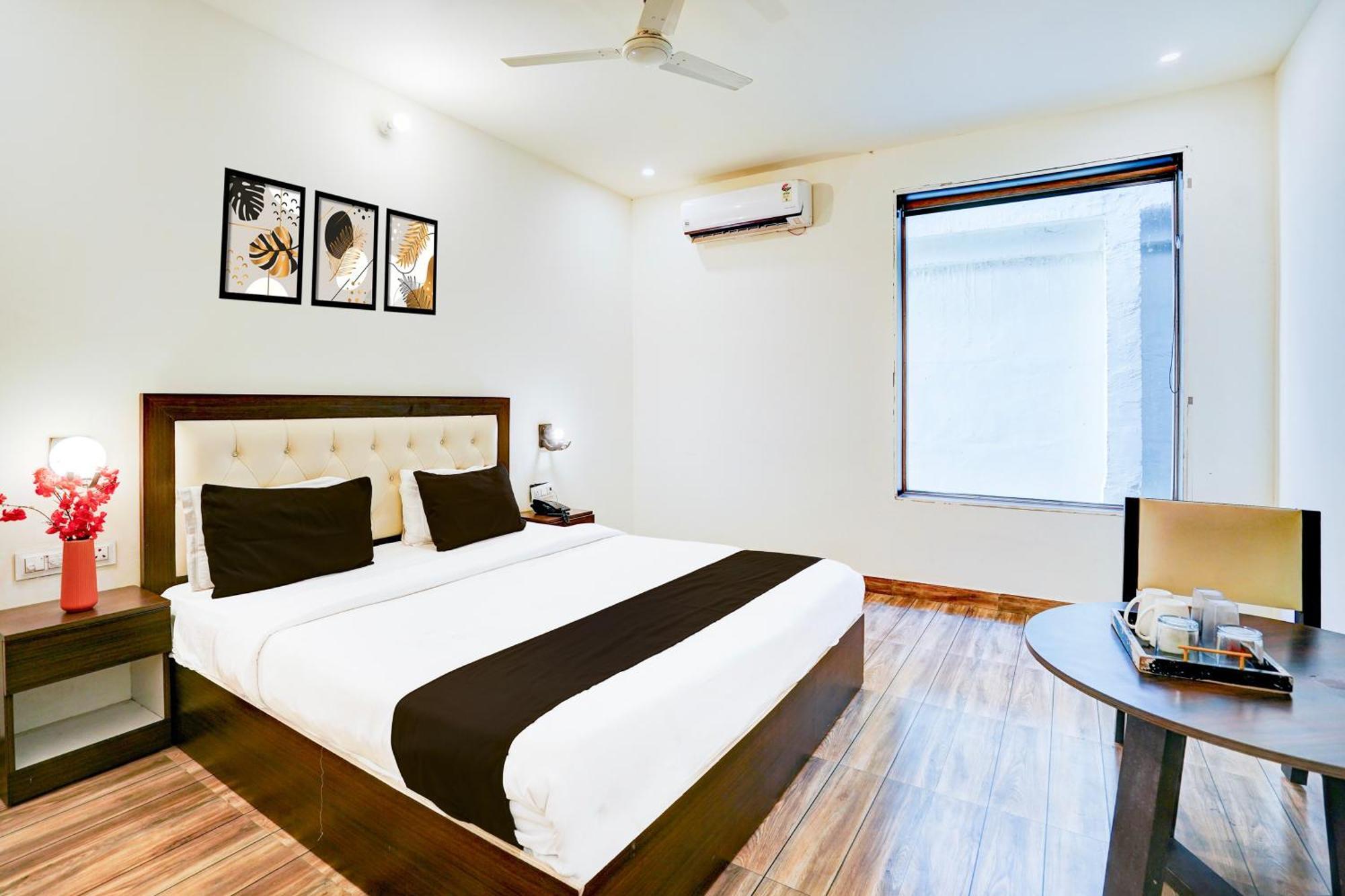 Hotel Collection O Golapar Haldwani Kāthgodām Exteriér fotografie